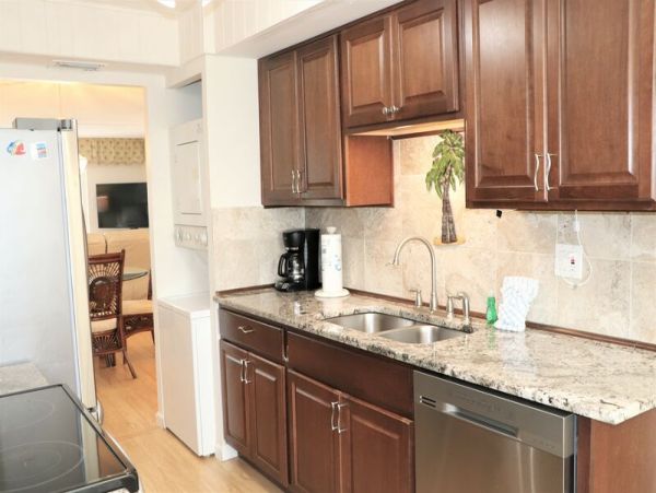 Siesta Key Vacation Condo Two Bedroom Walk to Beach