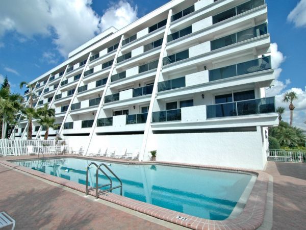 Siesta Key Vacation Condo Two Bedroom Walk to Beach