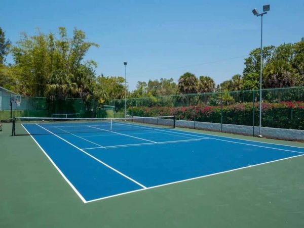 Siesta Key Vacation Condo Two Bedroom Walk to Beach