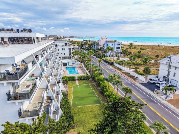 Beachfront Condo in Siesta Key