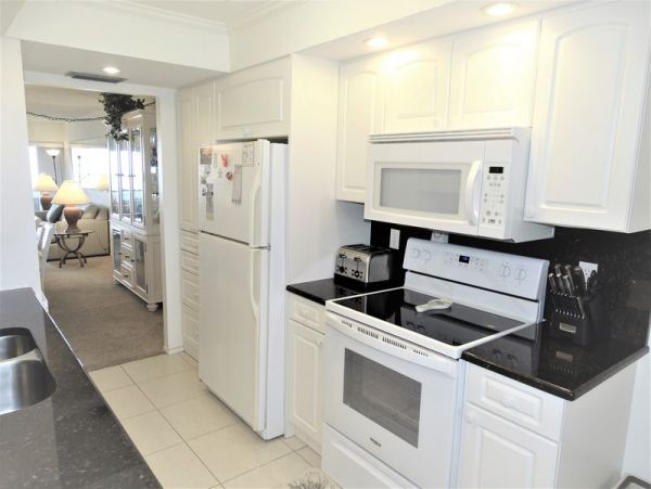 Siesta Key Vacation Condo 2 Bedrooms Gulf Views!