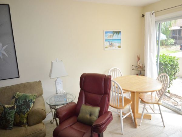 Siesta Key Vacation Rental 2 Bedroom Sleeps 7