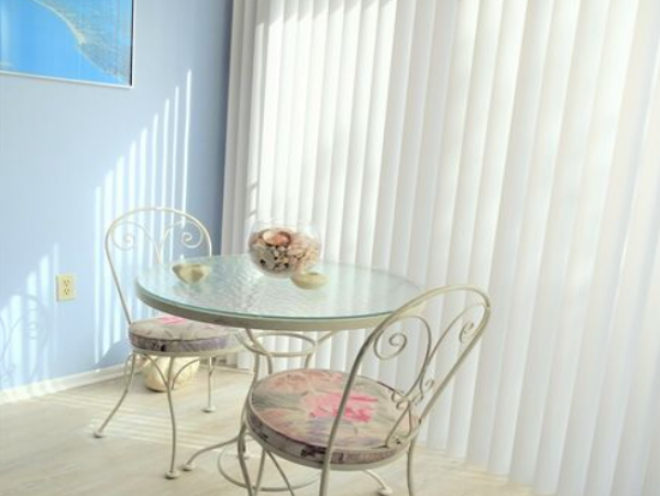 Siesta Key Vacation Rental with 2 Bedrooms