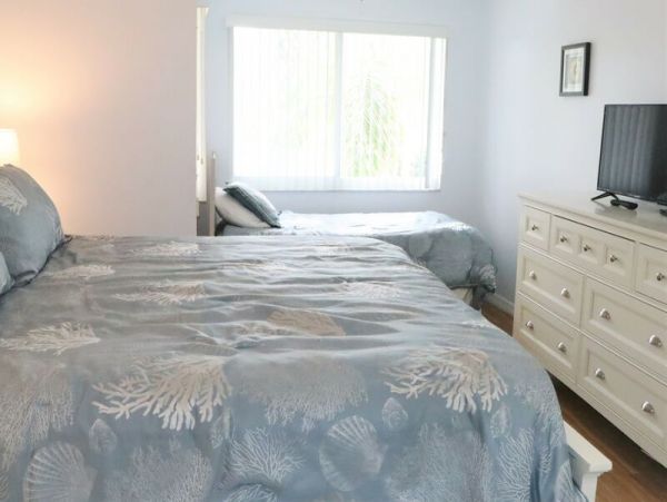 Siesta Key Vacation Condo Sleeps Six Guests