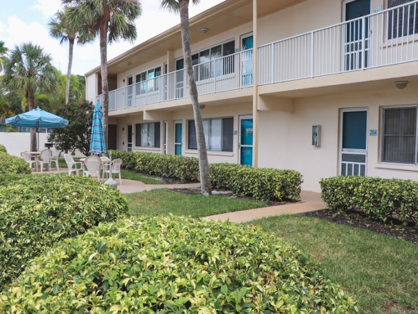 Siesta Key Beachside Two Bedroom Vacation Condo