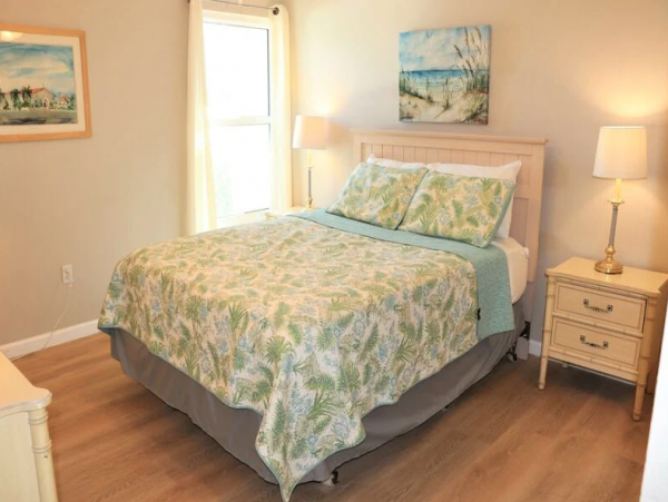 Siesta Key Beachside Two Bedroom Vacation Condo