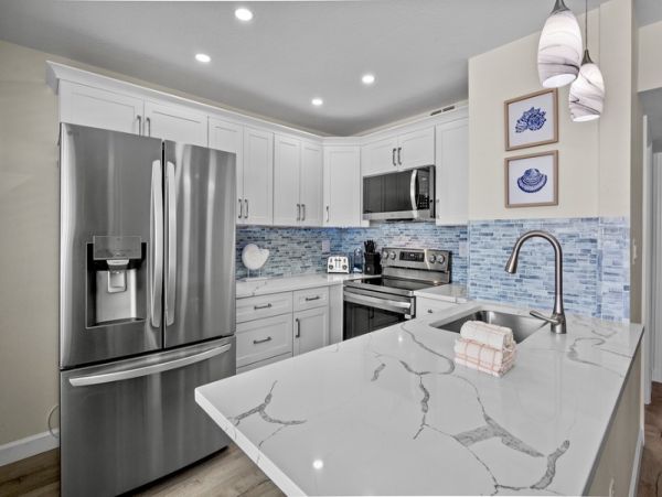 Charming Siesta Key Beach Getaway 2BR/2BA - Sleeps 6