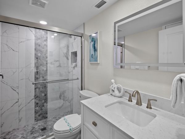 Charming Siesta Key Beach Getaway 2BR/2BA - Sleeps 6