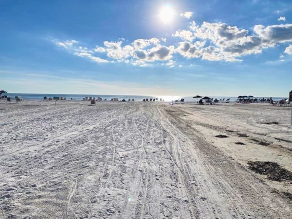 Charming Siesta Key Beach Getaway 2BR/2BA - Sleeps 6