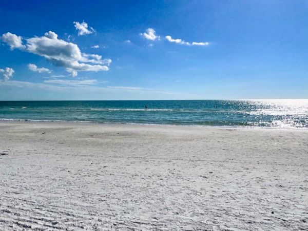Charming Siesta Key Beach Getaway 2BR/2BA - Sleeps 6