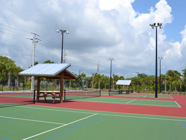 Siesta Key Three Bedroom Rental One Min Walk to Beach
