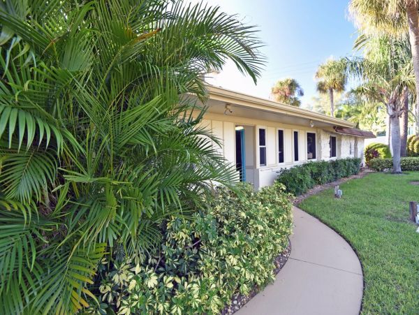 Siesta Key Three Bedroom Rental One Min Walk to Beach