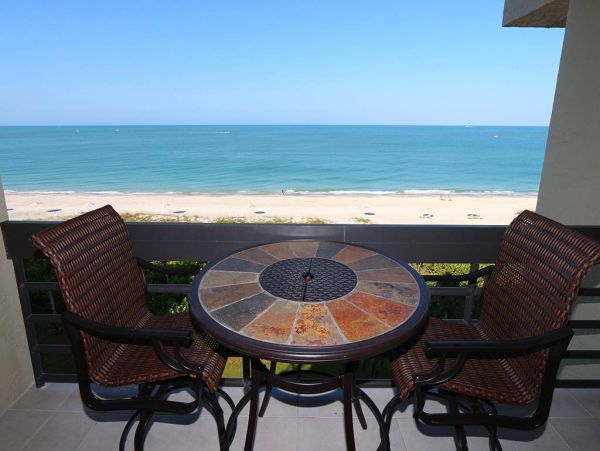 Longboat Key Vacation Condo Sleeps Four Guests.