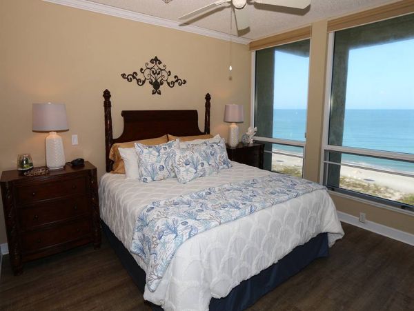 Longboat Key Vacation Condo Sleeps Four Guests.