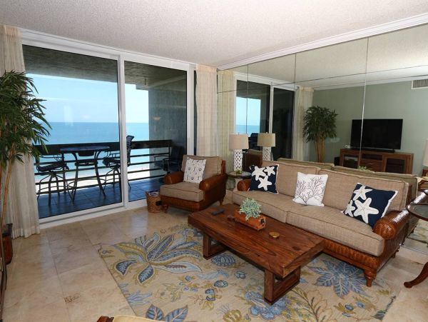 Longboat Key Vacation Condo Sleeps Four Guests.