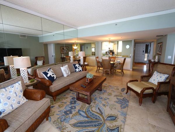 Longboat Key Vacation Condo Sleeps Four Guests.