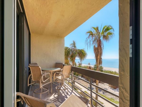 Longboat Key Beachfront Vacation Rental - Gulf of Mexico Condo with Balcony Views