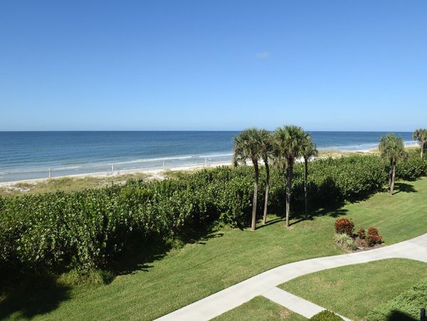 Longboat Key Beachfront Vacation Rental - Gulf of Mexico Condo with Balcony Views