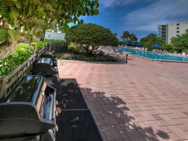 Longboat Key Florida Beach Condo with Two Bedrooms Sleeps 4