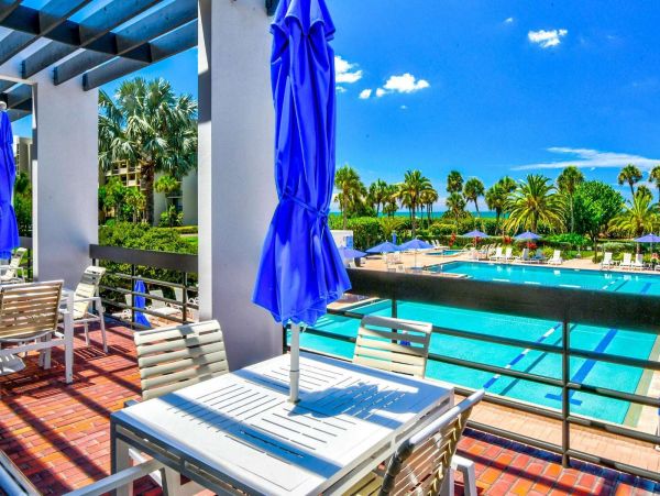 Longboat Key Florida Beach Condo with Two Bedrooms Sleeps 4