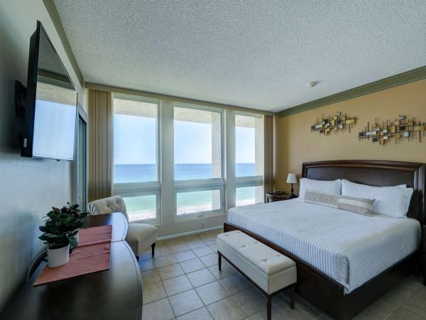 Longboat Key Vacation Beach Condo Gulf Views Sleeps 4 Guests