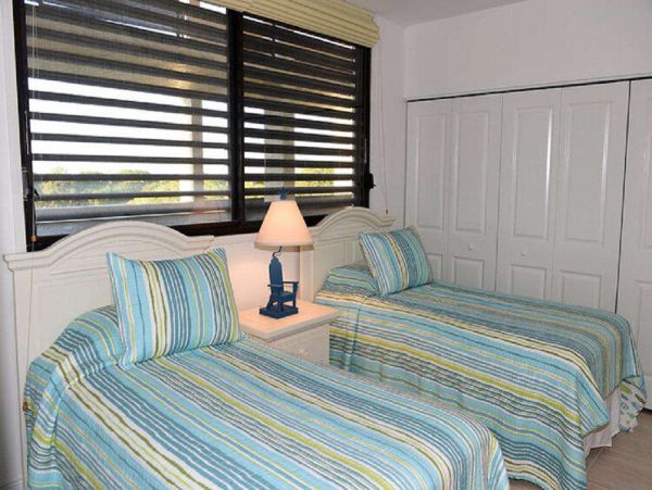 Longboat Key Vacation Condo on South End of Island Sleeps 4