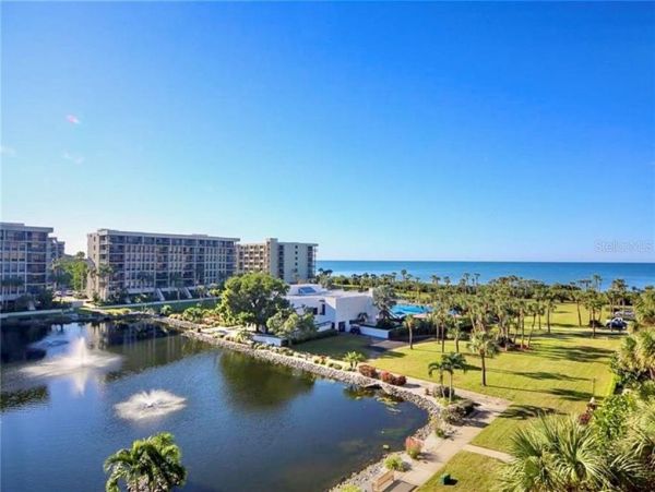 Longboat Key Vacation Condo on South End of Island Sleeps 4