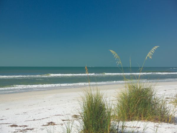 Longboat Key Vacation Condo on South End of Island Sleeps 4