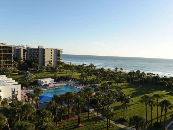Longboat Key Vacation Condo on South End of Island Sleeps 4