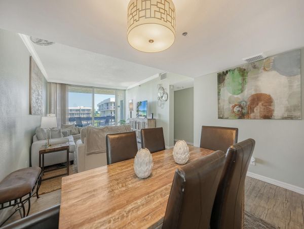Longboat Key Beach Vacation Community 2 Bedroom Condo