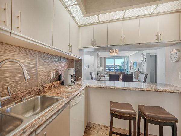 Longboat Key Beach Vacation Community 2 Bedroom Condo