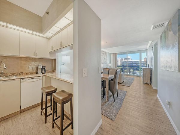 Longboat Key Beach Vacation Community 2 Bedroom Condo