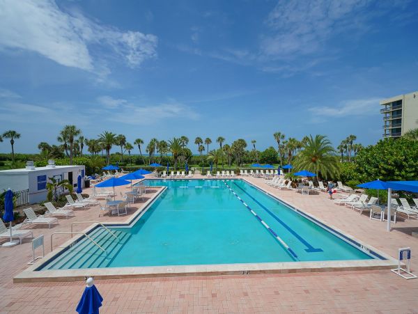 Longboat Key Beach Vacation Community 2 Bedroom Condo