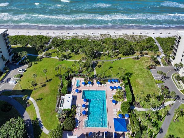 Longboat Key Beach Vacation Community 2 Bedroom Condo