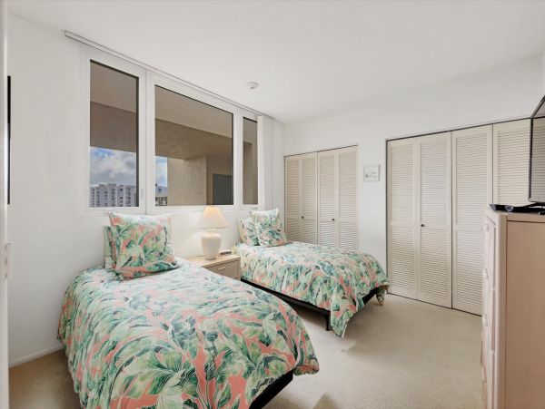 Longboat Key Vacation Rental - Gulf-Front Florida Condo with Pool & Beach Access