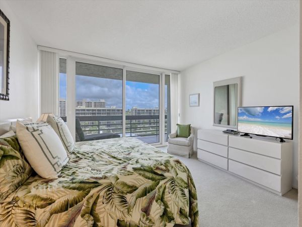 Longboat Key Vacation Rental - Gulf-Front Florida Condo with Pool & Beach Access