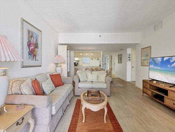 Longboat Key Vacation Rental - Gulf-Front Florida Condo with Pool & Beach Access