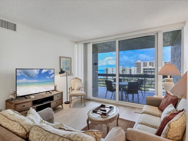 Longboat Key Vacation Rental - Gulf-Front Florida Condo with Pool & Beach Access