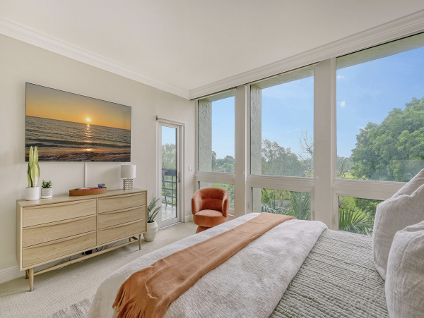 Beachfront Longboat Key Rentals - Luxury 2-Bedroom Vacation Condo