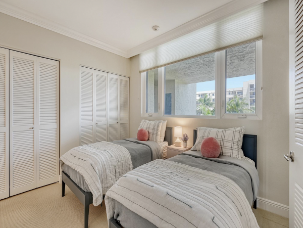 Beachfront Longboat Key Rentals - Luxury 2-Bedroom Vacation Condo