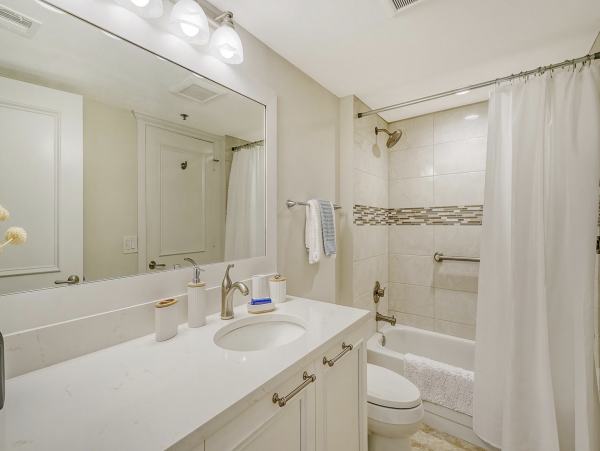 Beachfront Longboat Key Rentals - Luxury 2-Bedroom Vacation Condo
