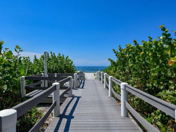 Beachfront Longboat Key Rentals - Luxury 2-Bedroom Vacation Condo
