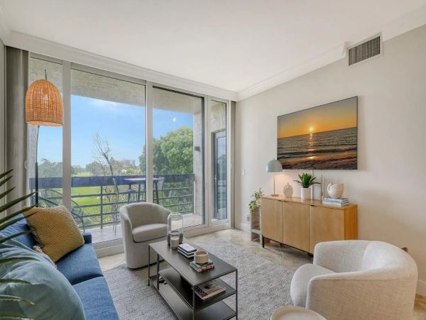 Beachfront Longboat Key Rentals - Luxury 2-Bedroom Vacation Condo