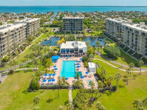 Beachfront Longboat Key Rentals - Luxury 2-Bedroom Vacation Condo