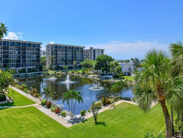 Beachfront Longboat Key Rentals - Luxury 2-Bedroom Vacation Condo