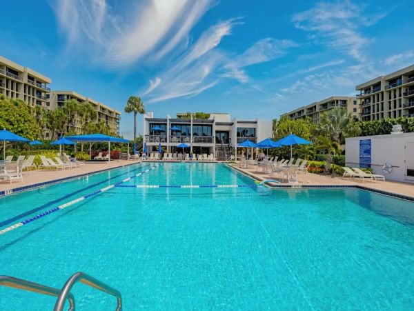 Beachfront Longboat Key Rentals - Luxury 2-Bedroom Vacation Condo