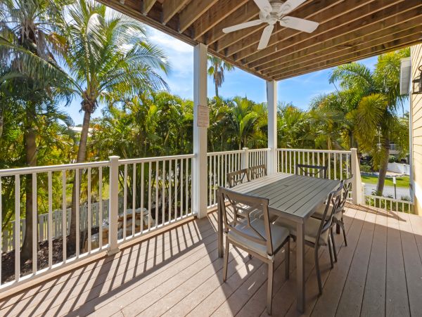 Anna Maria Luxury Six Bedroom Home Walk To Beach