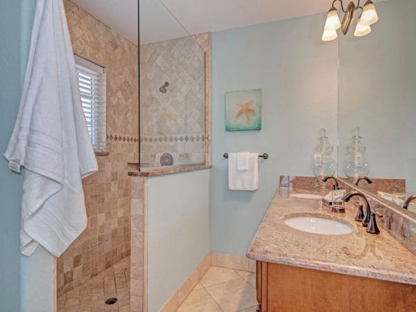 Luxury Vacation Home 6 Bedrooms Anna Maria Island Sleeps 12 Steps to Beach