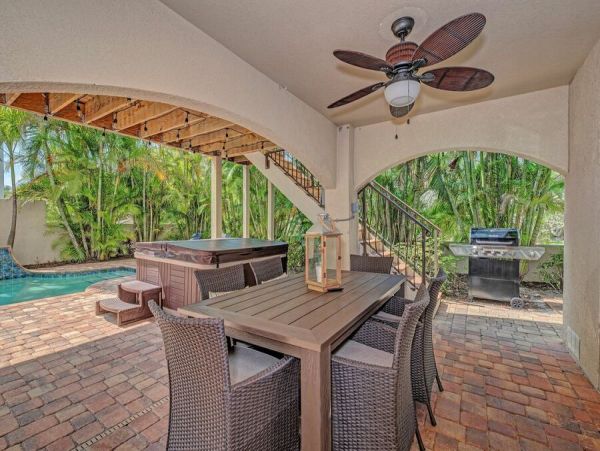 Luxury Vacation Home 6 Bedrooms Anna Maria Island Sleeps 12 Steps to Beach