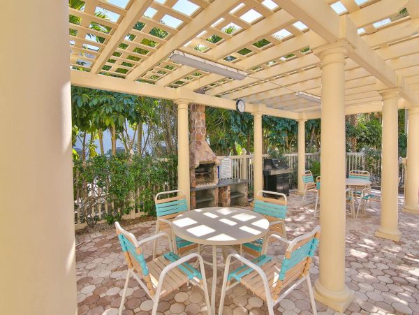 Holmes Beach Three bedroom Vacation Condo Full Gulf View